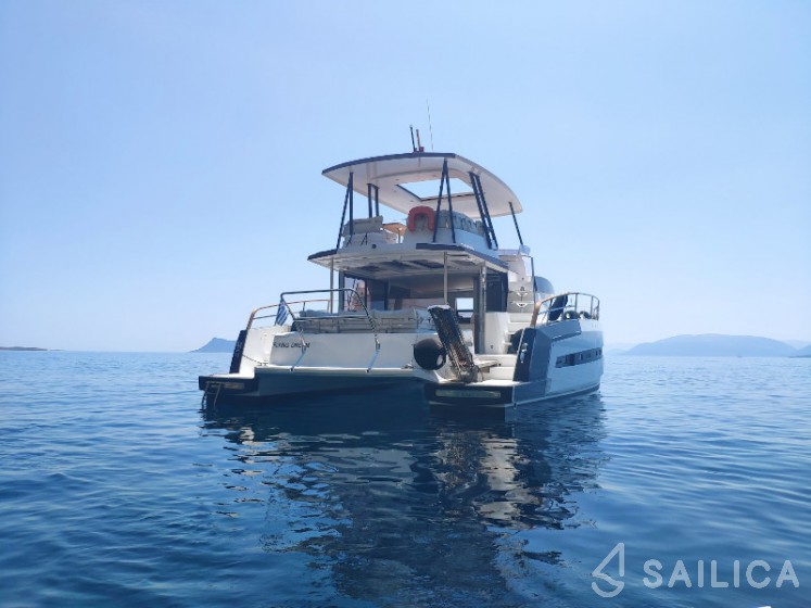 Bali 4.3 MY - Yacht Charter Sailica