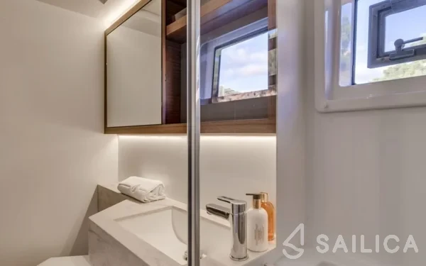 Lagoon 50 - Yacht Charter Sailica