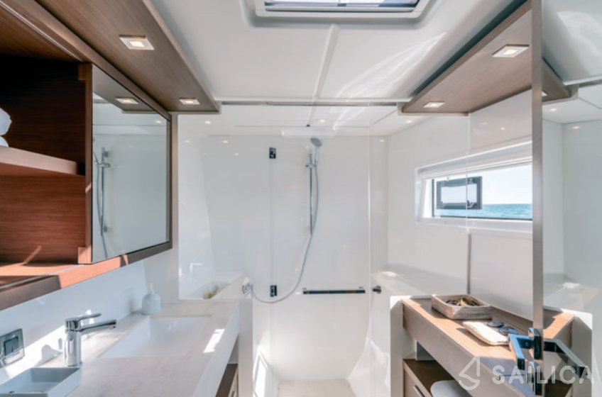 Lagoon 46  - Yacht Charter Sailica