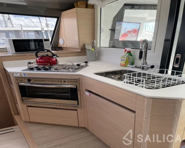 Nautitech 40 open NEW - 4 + 2 cab. - Photo #53 Nautitech 40 open NEW - 4 + 2 cab. - Yacht Charter Sailica