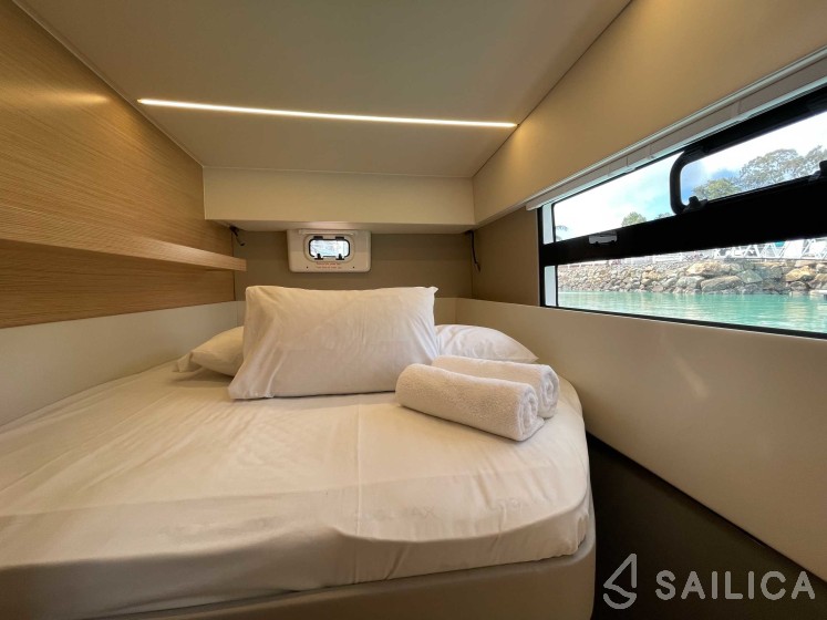 Nautitech 40 open NEW - 4 + 2 cab. - Photo #45 Nautitech 40 open NEW - 4 + 2 cab. - Yacht Charter Sailica