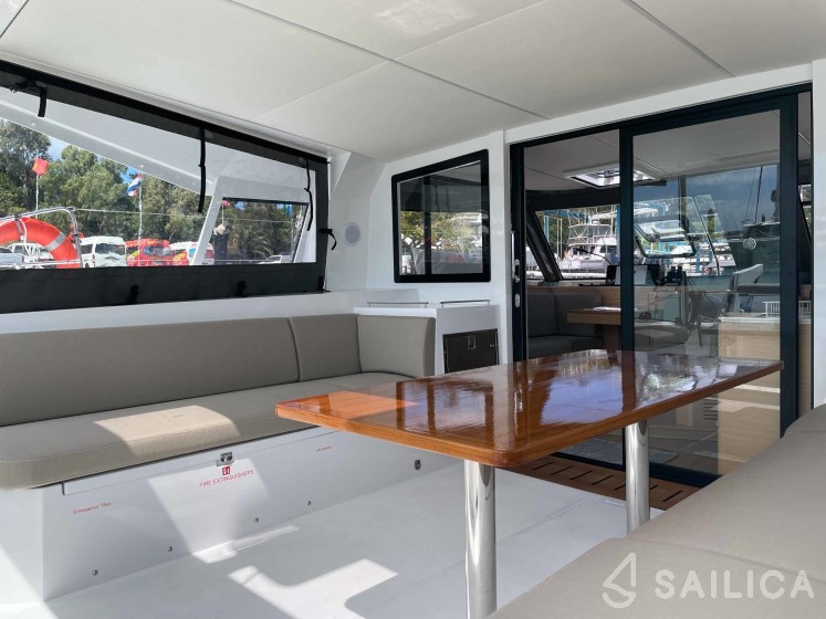 Nautitech 40 open NEW - 4 + 2 cab. - Photo #38 Nautitech 40 open NEW - 4 + 2 cab. - Yacht Charter Sailica