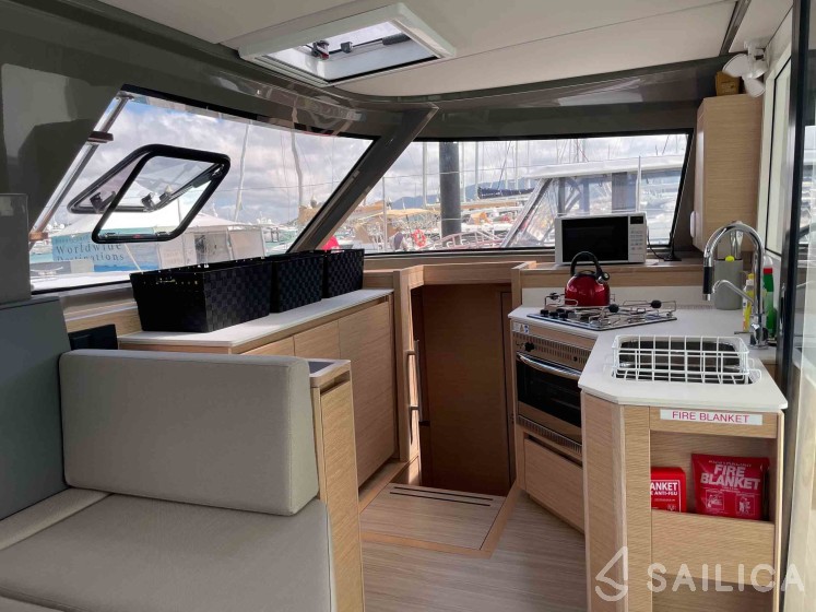 Nautitech 40 open NEW - 4 + 2 cab. - Photo #41 Nautitech 40 open NEW - 4 + 2 cab. - Yacht Charter Sailica