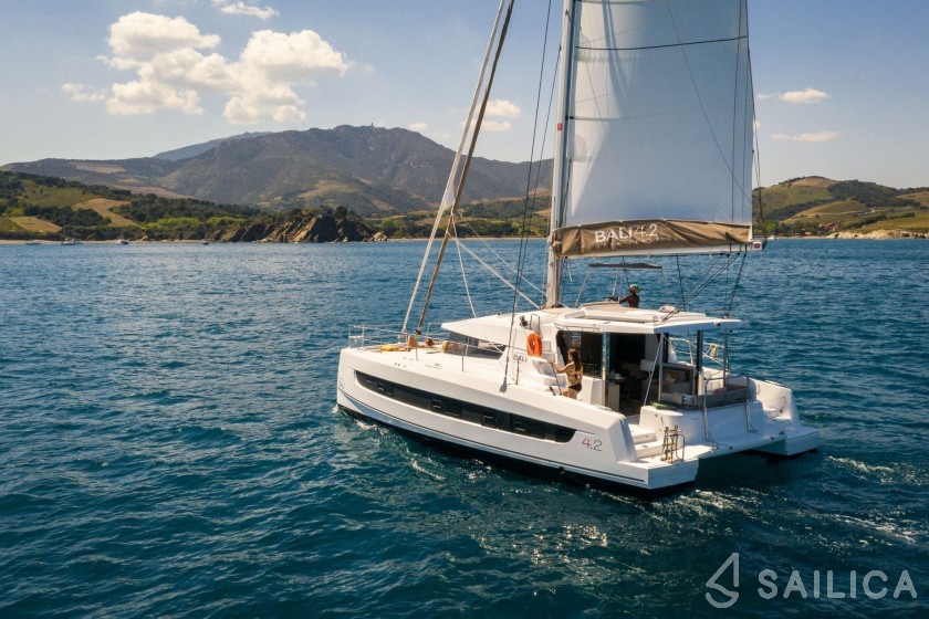 Bali 4.2 - Photo #25 Bali 4.2 - Yacht Charter Sailica