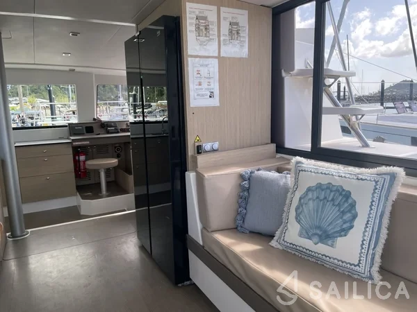 Bali 4.3 - Photo #56 Bali 4.3 - Yacht Charter Sailica