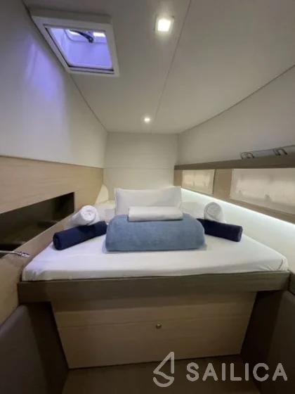 Bali 4.3 - Photo #57 Bali 4.3 - Yacht Charter Sailica