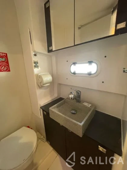 Bali 4.3 - Photo #59 Bali 4.3 - Yacht Charter Sailica