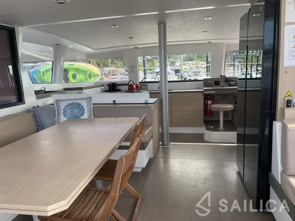 Bali 4.3 - Photo #55 Bali 4.3 - Yacht Charter Sailica