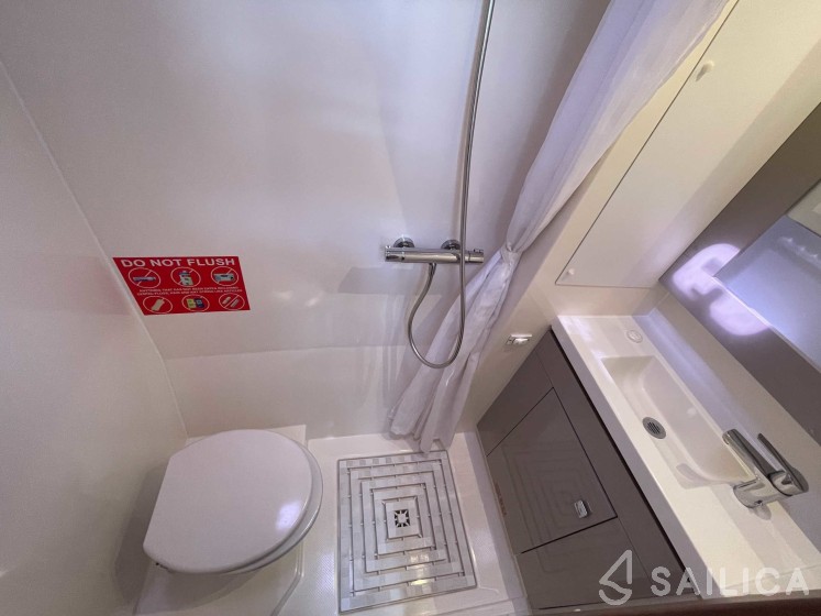 Saona 47 - Photo #34 Saona 47 - Yacht Charter Sailica