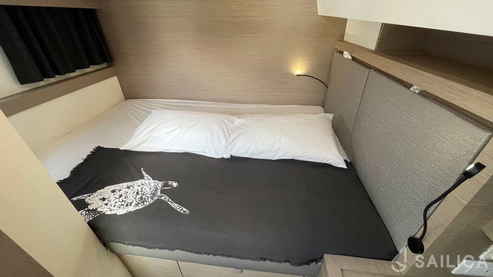 Saona 47 - Photo #32 Saona 47 - Yacht Charter Sailica