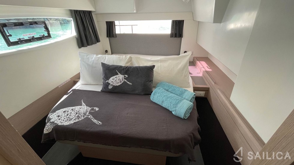 Saona 47 - Photo #31 Saona 47 - Yacht Charter Sailica