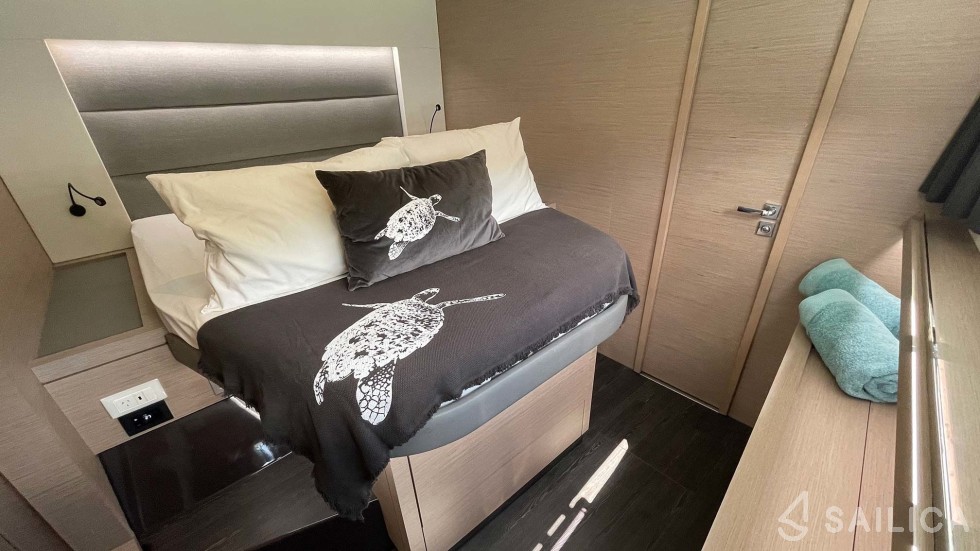 Saona 47 - Photo #30 Saona 47 - Yacht Charter Sailica