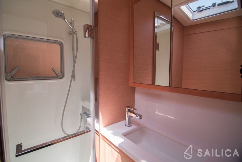 Lagoon 52F - Yacht Charter Sailica