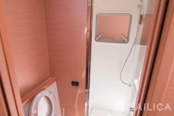 Lagoon 52F - Yacht Charter Sailica