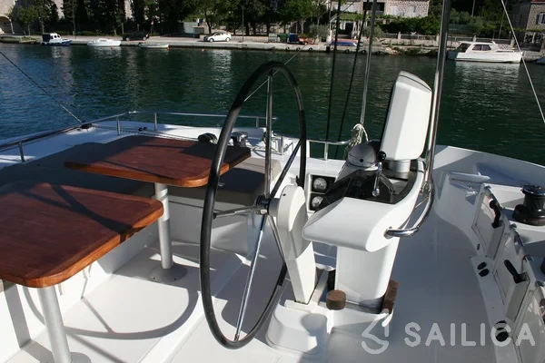 Lagoon 52F - Yacht Charter Sailica