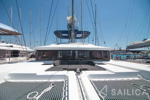 Lagoon 52F - Yacht Charter Sailica