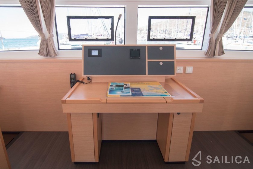 Lagoon 52F - Yacht Charter Sailica