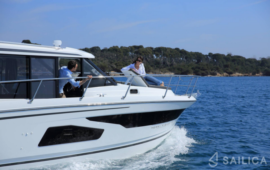 Merry Fisher 1095 - Yacht Charter Sailica