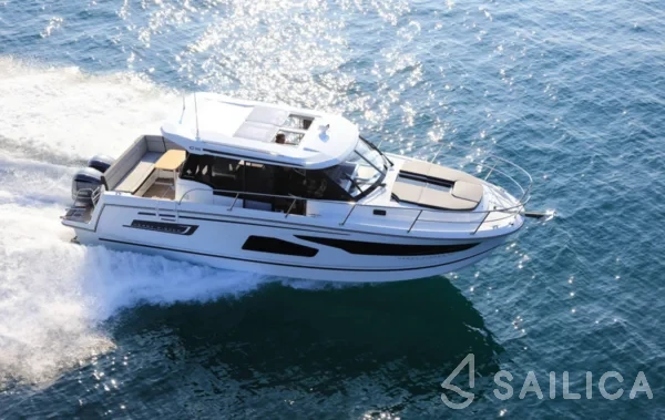 Merry Fisher 1095 - Yacht Charter Sailica