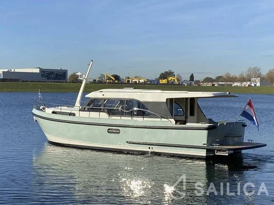 Linssen Grand Sturdy 35.0 Sedan - Yacht Charter Sailica