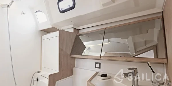 Oceanis 46.1 - Yacht Charter Sailica