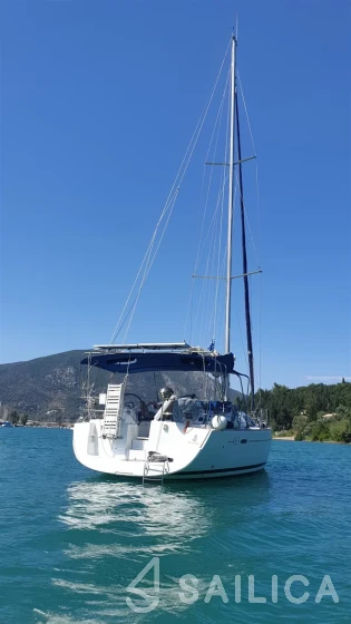 Oceanis 43 - Yacht Charter Sailica