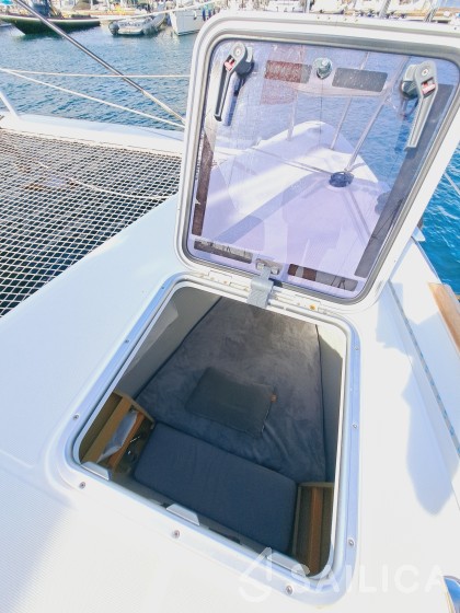 Lagoon 450  Flybridge - Yacht Charter Sailica