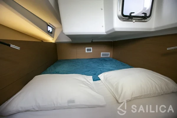 Sun Odyssey 440 - Yacht Charter Sailica