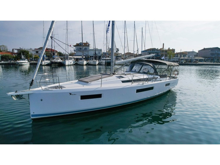 Sun Odyssey 440 - Yacht Charter Sailica