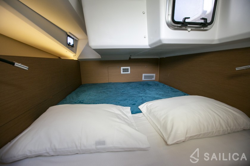 Sun Odyssey 440 - Yacht Charter Sailica