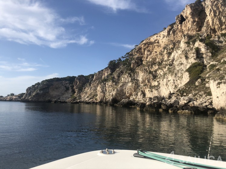Lagoon 450  Flybridge - Yacht Charter Sailica