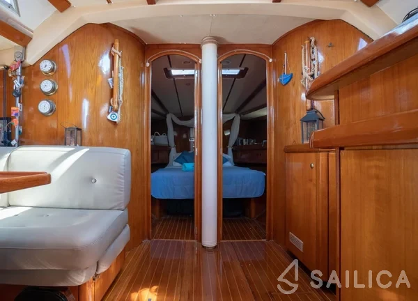 Jeanneau 51 - Yacht Charter Sailica