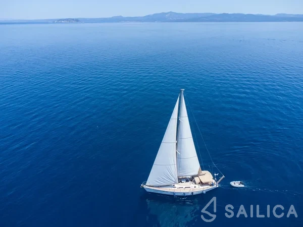 Jeanneau 51 - Yacht Charter Sailica