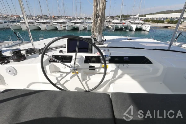 Lagoon 46  - Yacht Charter Sailica