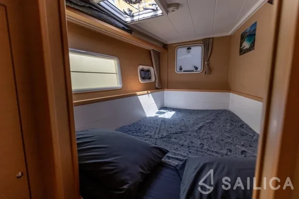 Lagoon 400 S2 - Yacht Charter Sailica