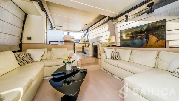 Azimut 66 - Yacht Charter Sailica
