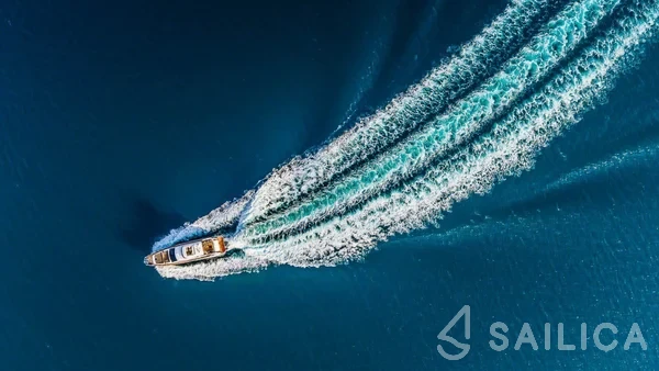 Azimut 66 - Yacht Charter Sailica