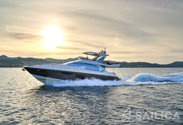 Azimut 72 - Yacht Charter Sailica