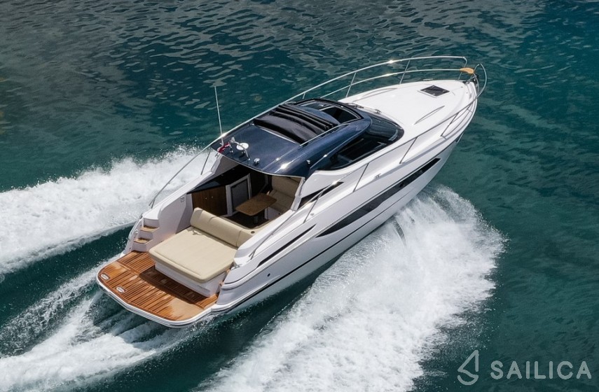 Focus Power 36 - Yacht Charter Sailica
