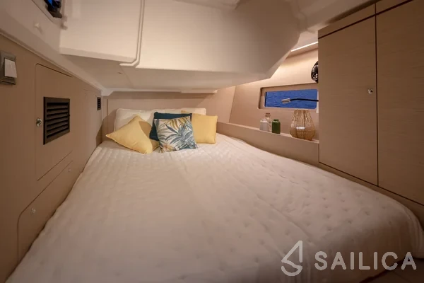 Oceanis 46.1 - Yacht Charter Sailica