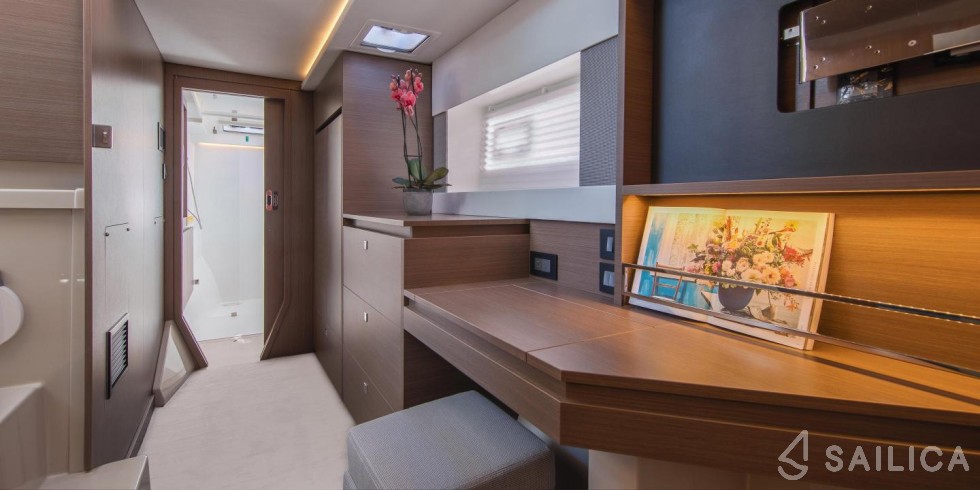 Leopard 42 - Yacht Charter Sailica