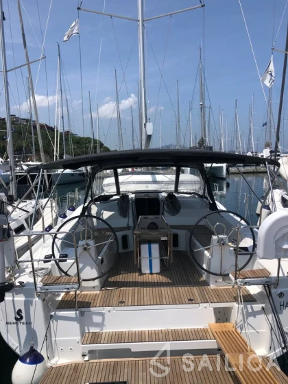 Oceanis 40.1 - Yacht Charter Sailica