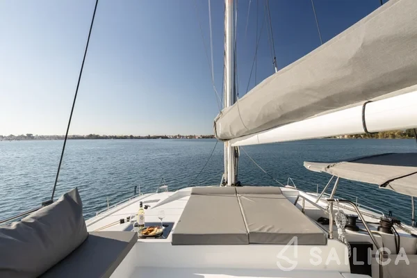 Elba 45 - Yacht Charter Sailica