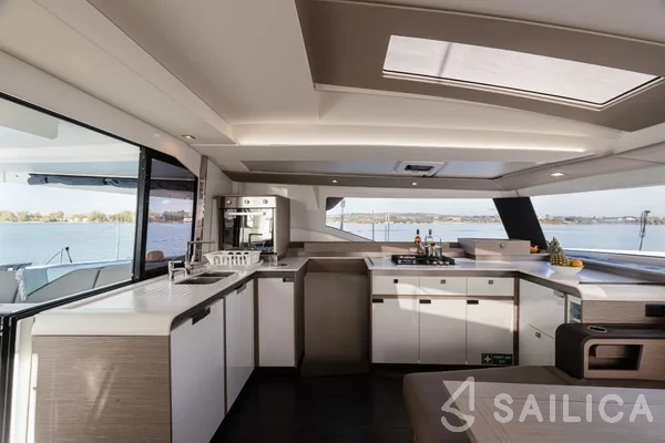 Elba 45 - Yacht Charter Sailica