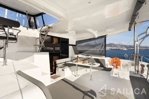 Lagoon 42 - Yacht Charter Sailica