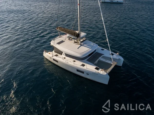 Lagoon 42 - Yacht Charter Sailica