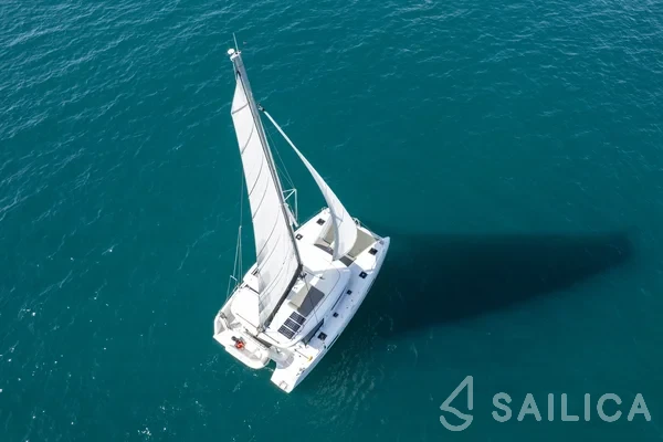 Lagoon 42 - Yacht Charter Sailica