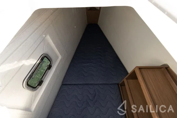 Lagoon 42 - Yacht Charter Sailica