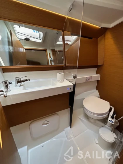 Sun Odyssey 410 - Yacht Charter Sailica