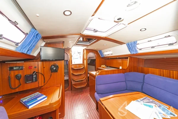 Salona 40 - Yacht Charter Sailica